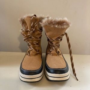 Brand New Universal Thread Winter Boots